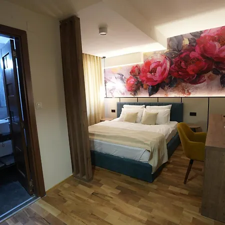 Hotel In 4*