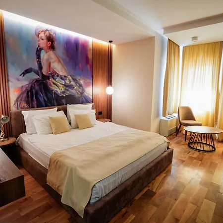 In Hotel 4*